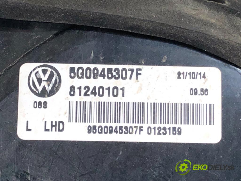 VW GOLF VII liftback 2014 90 kW 1.4 TSI 1395 světlo zadní část levá strana vnitřní 5G0945307F (Klika dveří ostatní)