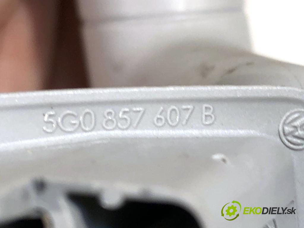 VW GOLF VII liftback 2014 90 kW 1.4 TSI 1395 držák držadlo čalounění přední část pravá 5G0857607B