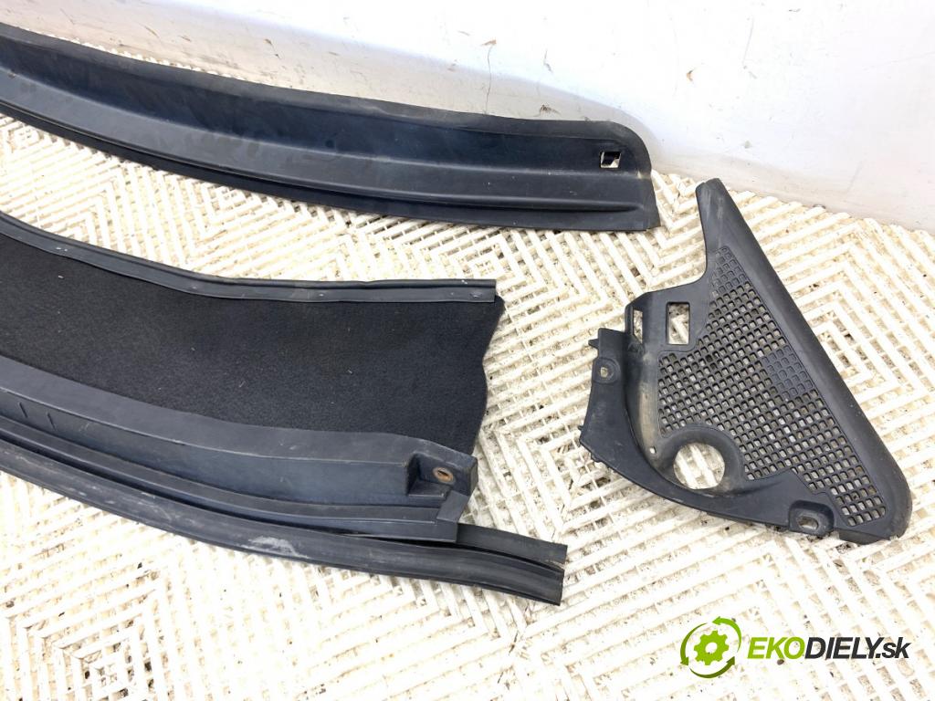 RENAULT GRAND SCENIC III nadwozie wielkoprzestrzenne (MPV) 2009 96 kW 1.4 16V (JZ0F) 1397 Torpédo, plast pod čelné okno 668110005R (Torpédo (plast pod čelným sklom))