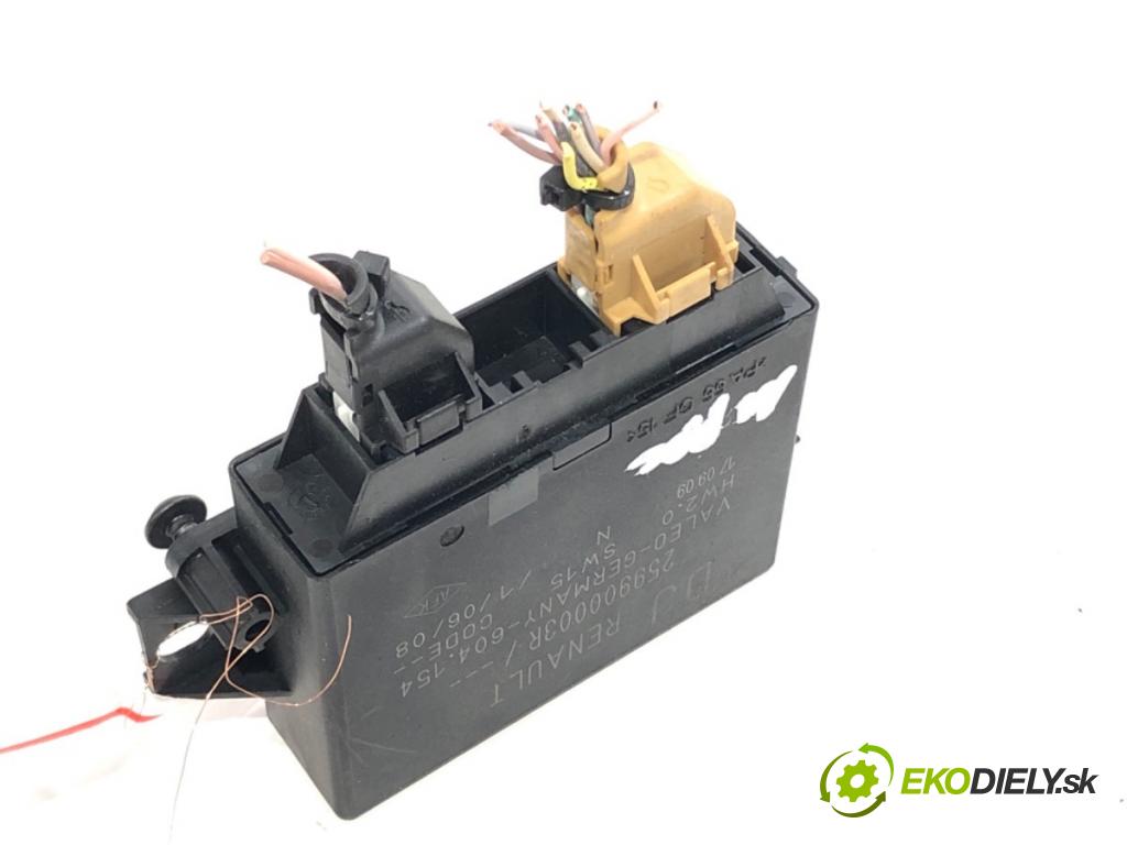 RENAULT GRAND SCENIC III nadwozie wielkoprzestrzenne (MPV) 2009 96 kW 1.4 16V (JZ0F) 1397 Modul PDC 259900003R (Riadiaca jednotka ostatné)