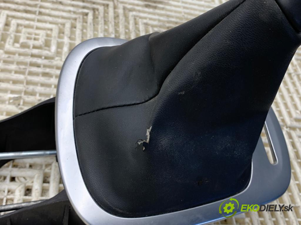 RENAULT GRAND SCENIC III nadwozie wielkoprzestrzenne (MPV) 2009 96 kW 1.4 16V (JZ0F) 1397 Kulisa 8201021402 (Rýchlostná páka (kulisa))