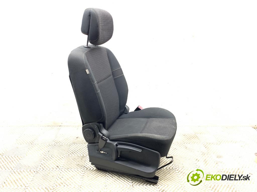 RENAULT GRAND SCENIC III nadwozie wielkoprzestrzenne (MPV) 2009 96 kW 1.4 16V (JZ0F) 1397 sedadlo pravý přední část