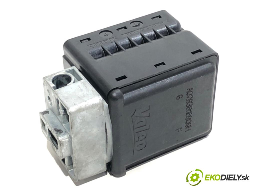 RENAULT GRAND SCENIC III nadwozie wielkoprzestrzenne (MPV) 2009 96 kW 1.4 16V (JZ0F) 1397 blokáda volantu 8200604932 (Řízení ostatní)