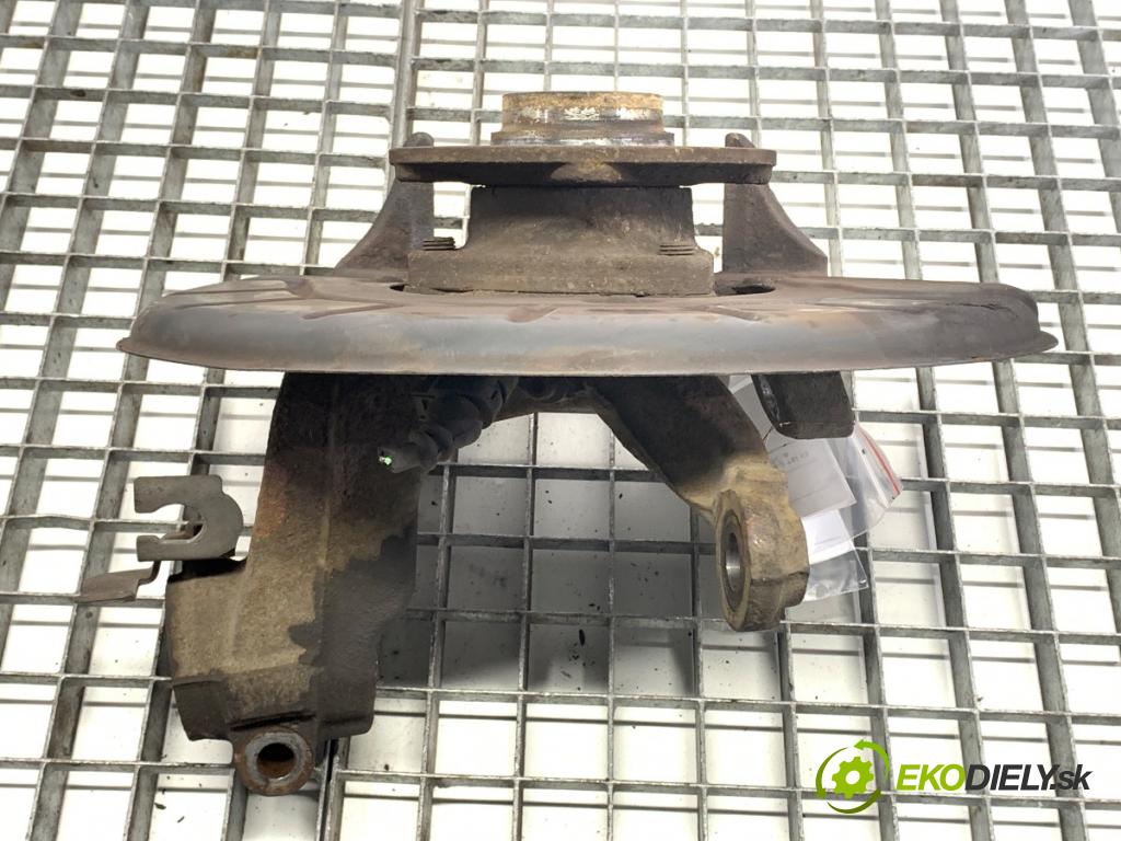 VW GOLF VI liftback 2011 63 kW 1.2 TSI 1197 náboj pravy predný