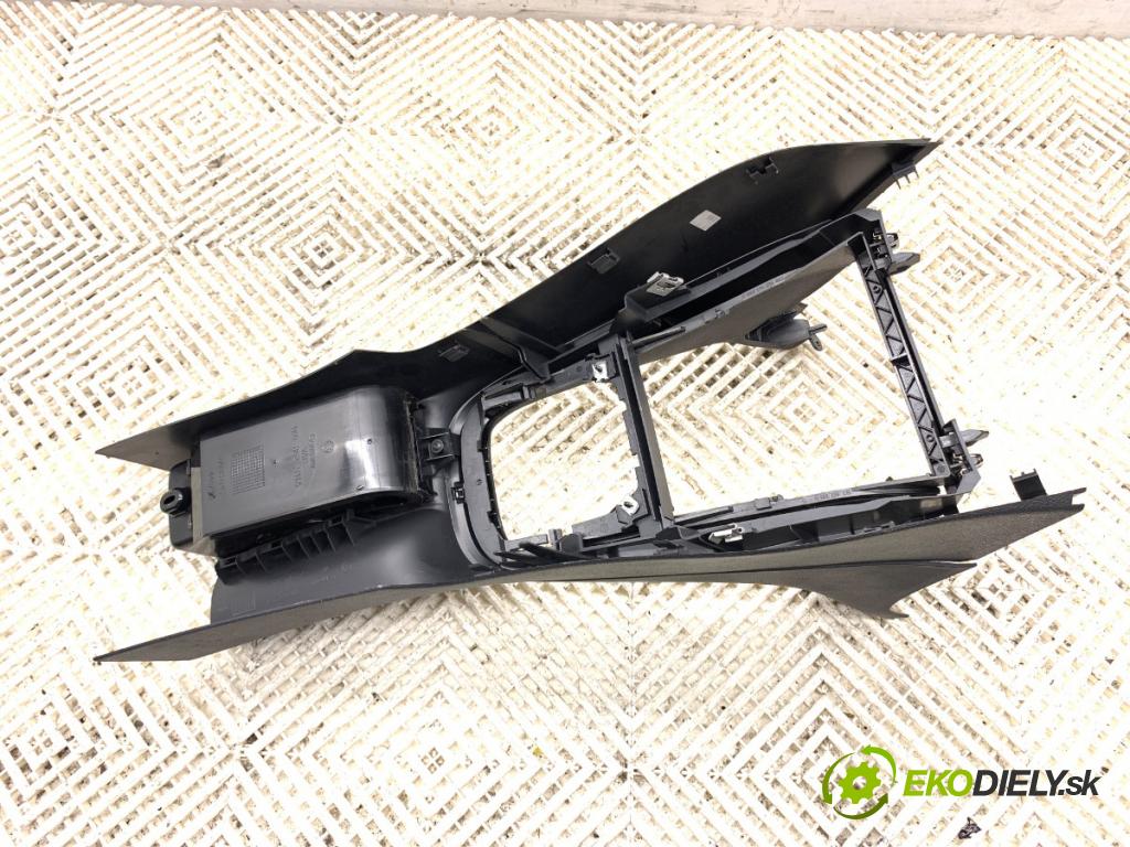 VW GOLF VI liftback 2011 63 kW 1.2 TSI 1197 Tunel stredový 5K0863243C (Stredový tunel)