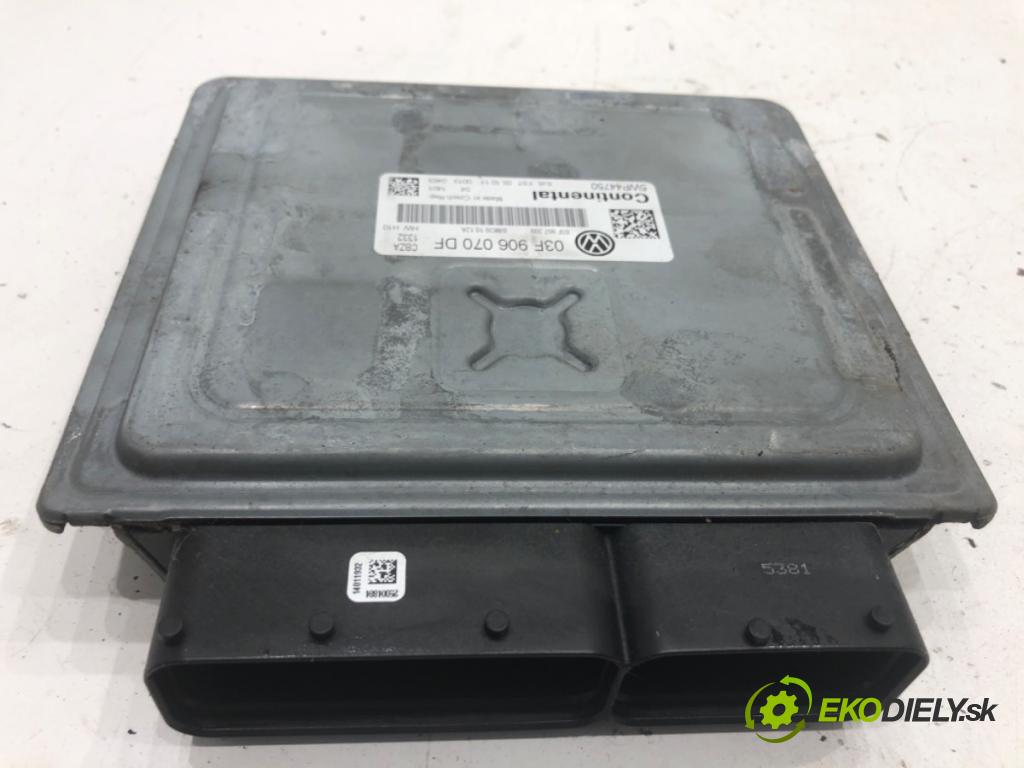 VW GOLF VI liftback 2011 63 kW 1.2 TSI 1197 riadiaca jednotka Motor 03F906070DF (Riadiaca jednotka)