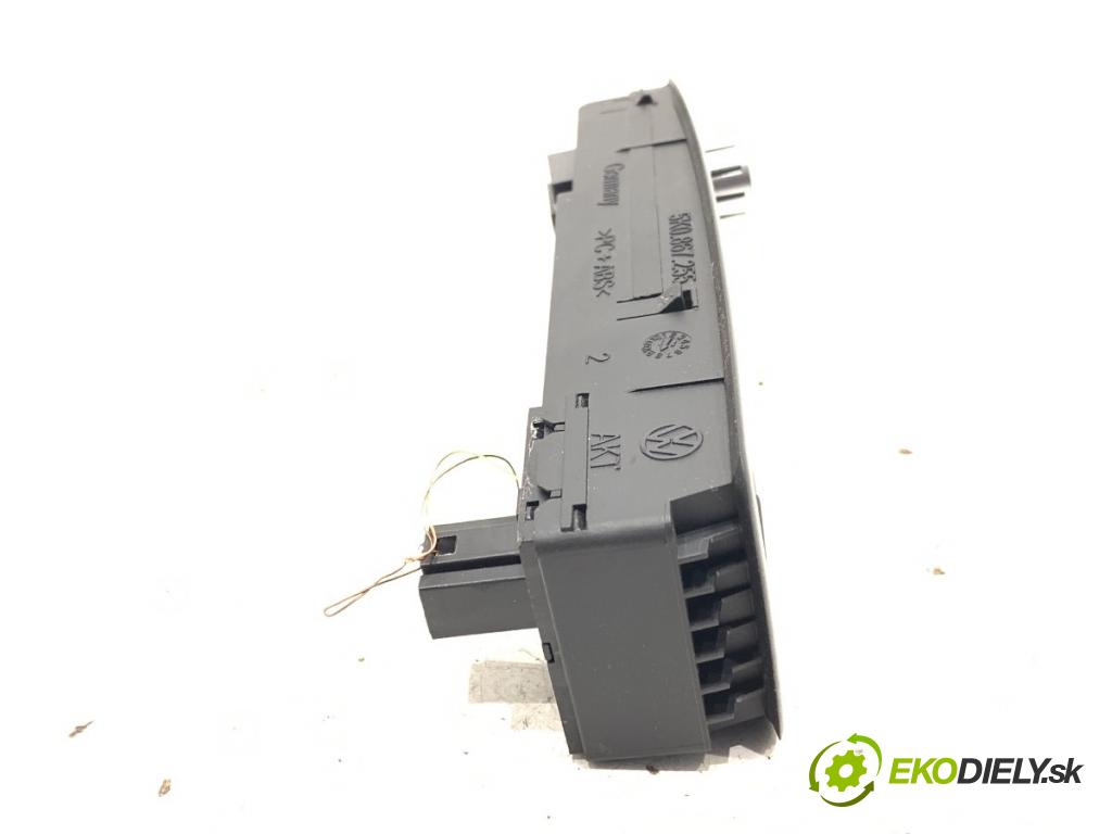 VW GOLF VI liftback 2011 63 kW 1.2 TSI 1197 Prepínač okien 5K0867255 (Prepínacie páčky pod volantom)