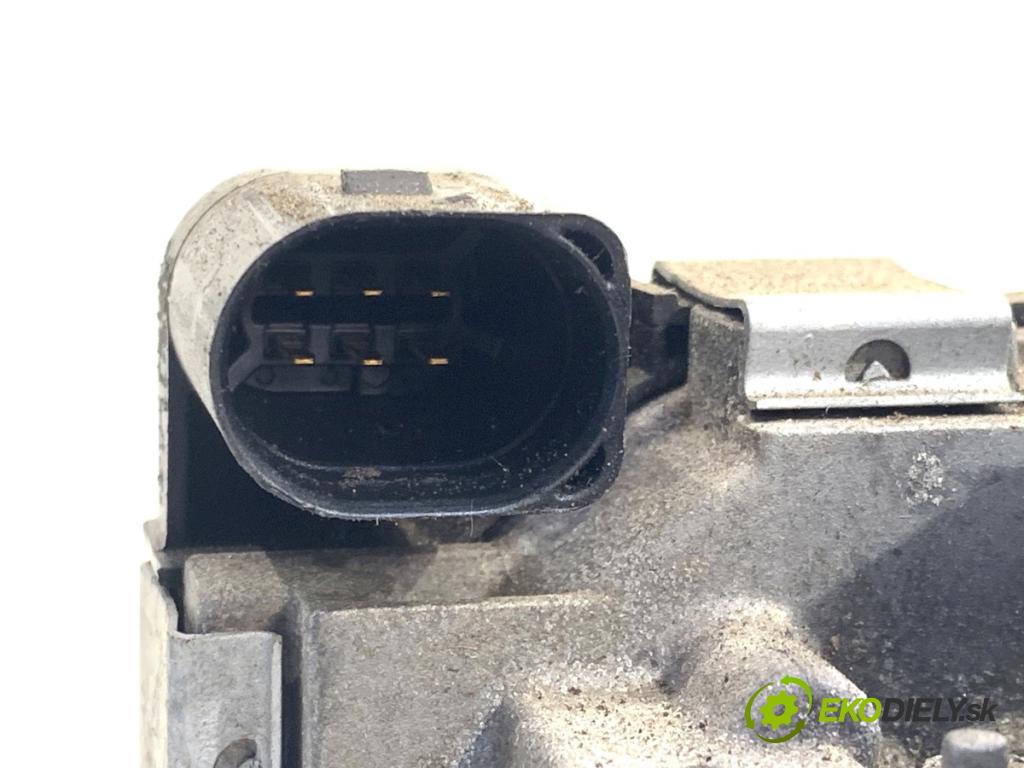 VW GOLF VI liftback 2011 63 kW 1.2 TSI 1197 Škrtiaca klapka 03F133062 (Škrtiaca klapka)