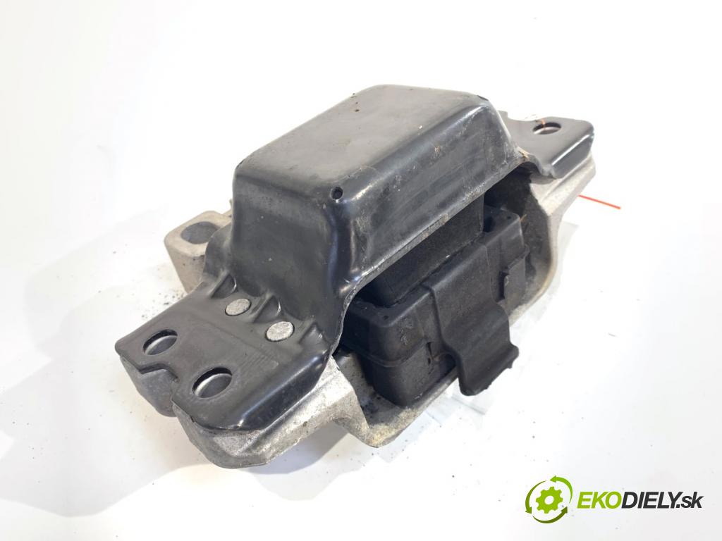 VW GOLF VI liftback 2011 63 kW 1.2 TSI 1197 AirBag motora levý 1K0199555CA