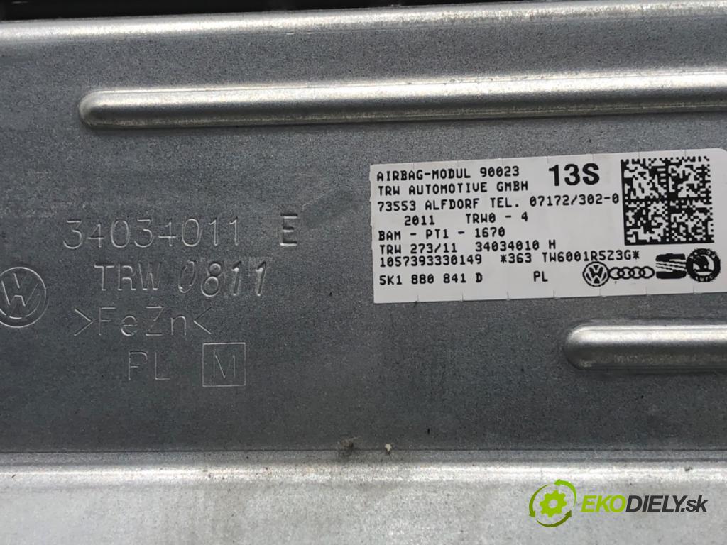 VW GOLF VI liftback 2011 63 kW 1.2 TSI 1197 AirBag koleno: 5K1880841D