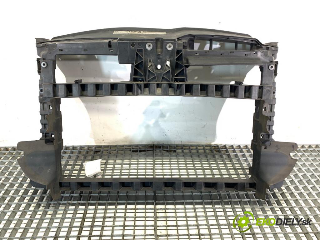 VW GOLF VI liftback 2011 63 kW 1.2 TSI 1197 držák přední část  (Přední výztuha)
