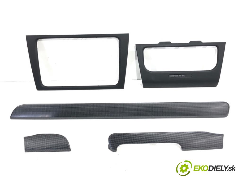 VW GOLF VI liftback 2011 63 kW 1.2 TSI 1197 lišty kryt 5K0858069P 5K1858415B (Lišta)