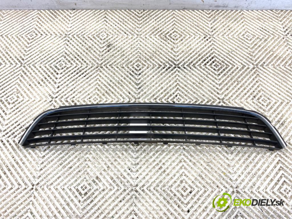 VW GOLF VI liftback 2011 63 kW 1.2 TSI 1197 mří nárazníka přední část 5K0853677 (Přední mřížka (maska chladiče))
