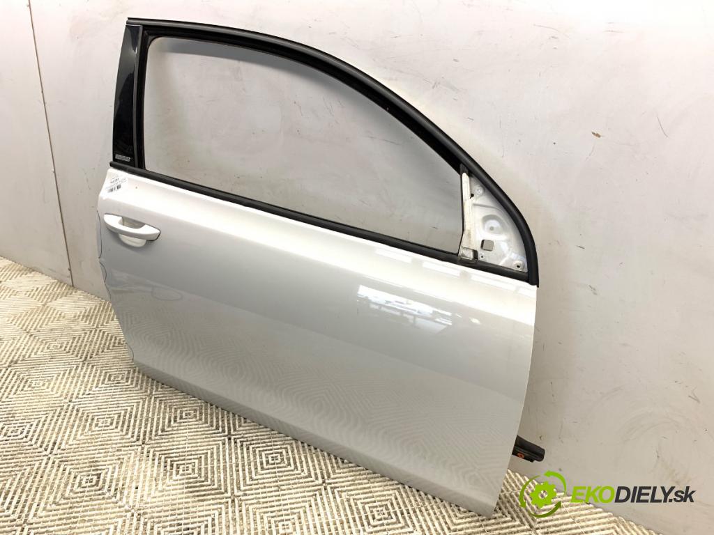 VW GOLF VI liftback 2011 63 kW 1.2 TSI 1197 dveře pravý přední část LB9A
