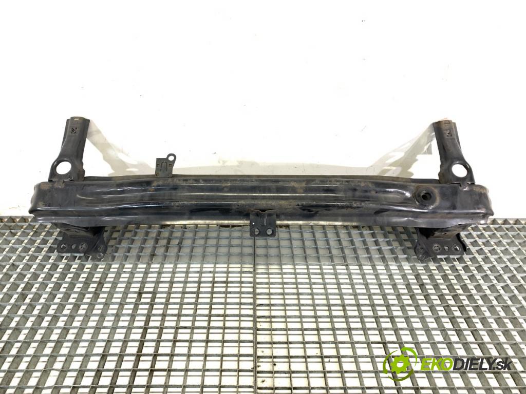 VW GOLF VI liftback 2011 63 kW 1.2 TSI 1197 výztuha nárazníka přední část  (Přední výztuha)