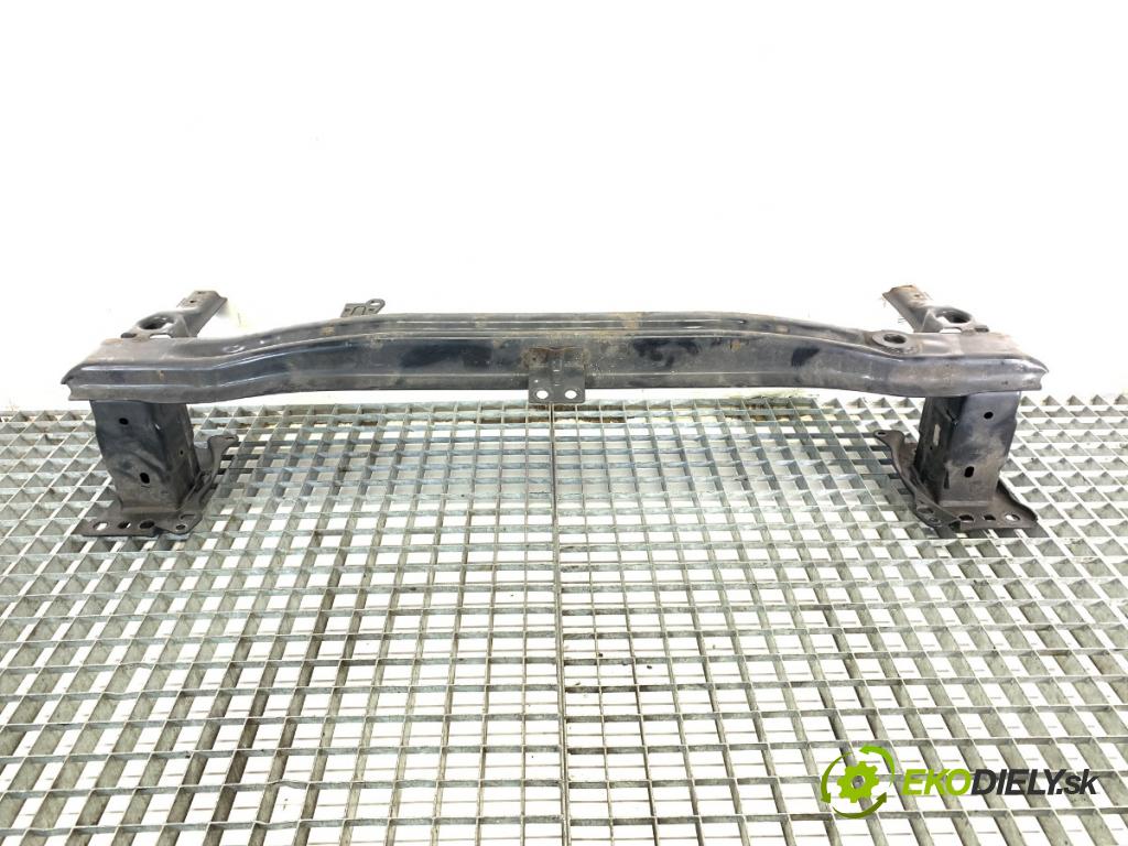 VW GOLF VI liftback 2011 63 kW 1.2 TSI 1197 výztuha nárazníka přední část  (Přední výztuha)
