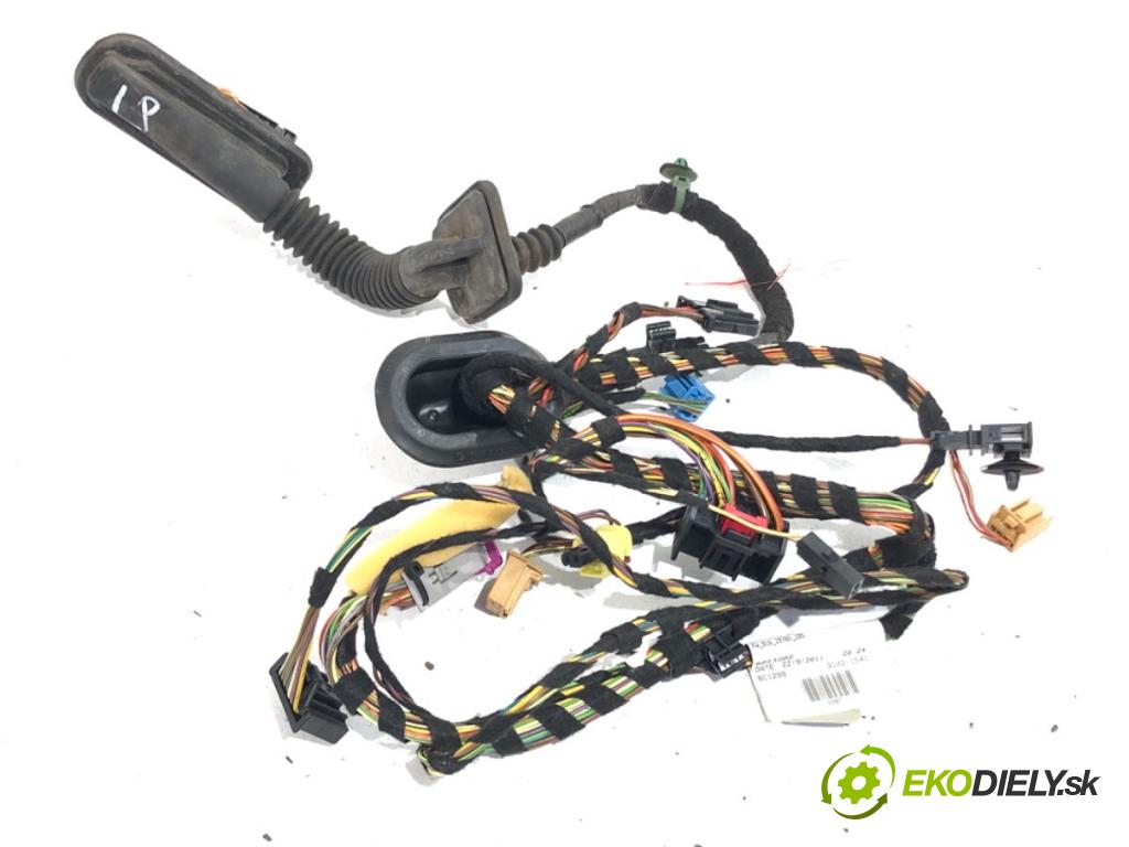 VW GOLF VI liftback 2011 63 kW 1.2 TSI 1197 Káblovačka Dvere predný ľavy 5K3971120BT