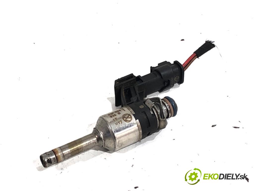 VW GOLF VI liftback 2011 63 kW 1.2 TSI 1197 vstrekovač 03F906036B (Vstrekovač paliva)