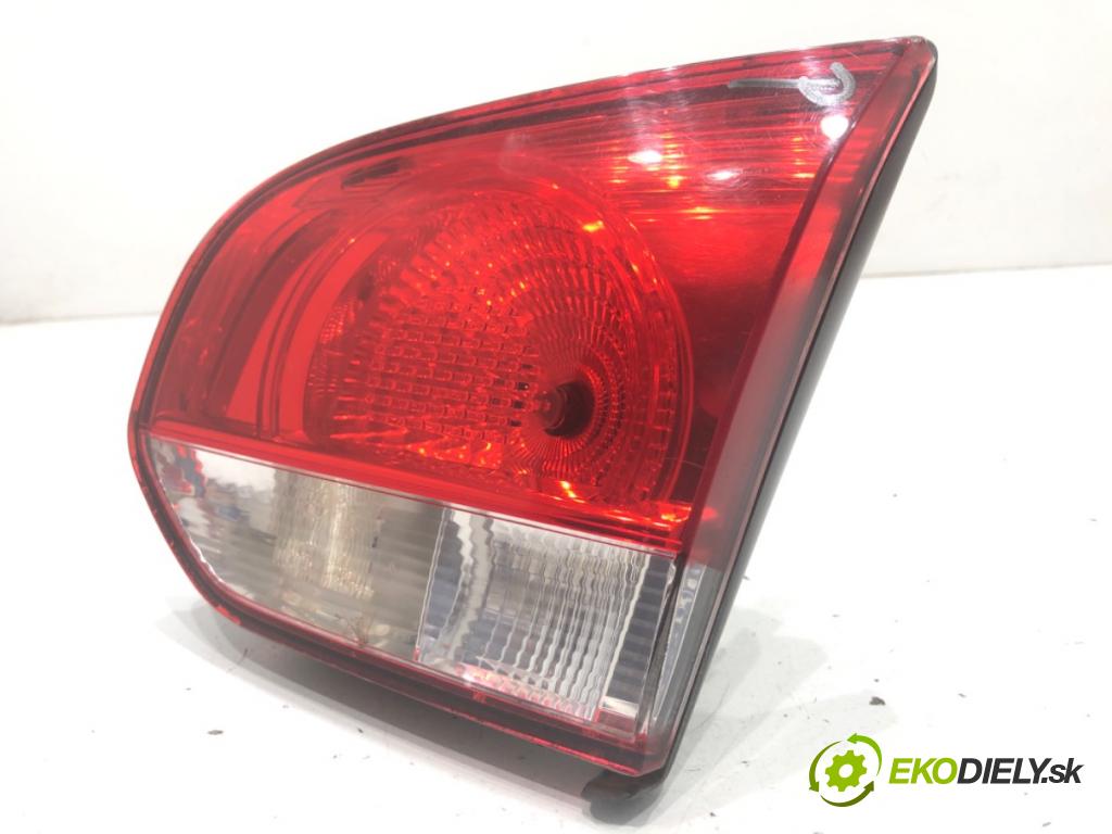 VW GOLF VI liftback 2011 63 kW 1.2 TSI 1197 světlo zadní část pravá vnitřní 5K0945094G (Klika dveří ostatní)