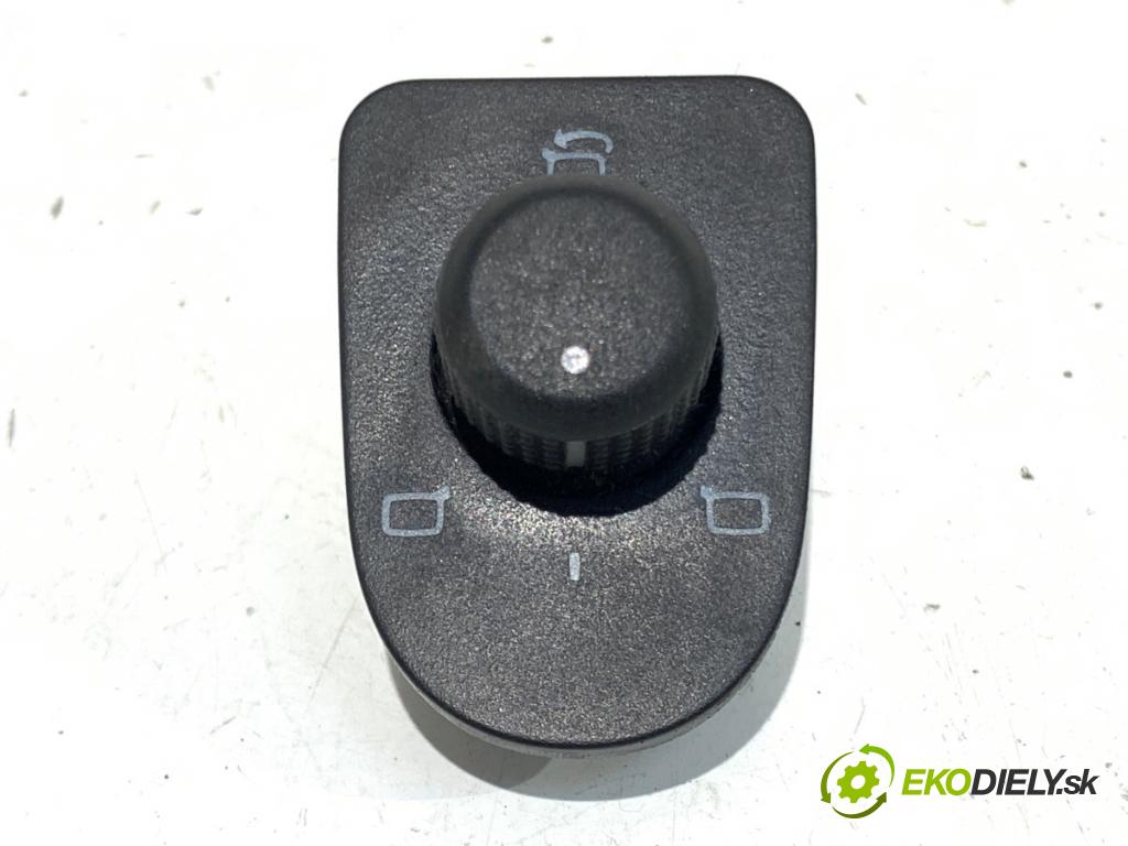 SEAT LEON I liftback 2001 77 kW 1.6 16 V 1598 Prepínač nastavenia spätných zrkadiel 1M1959565D (Prepínacie páčky pod volantom)