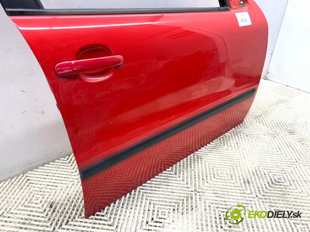 SEAT LEON I liftback 2001 77 kW 1.6 16 V 1598 dveře pravý přední část