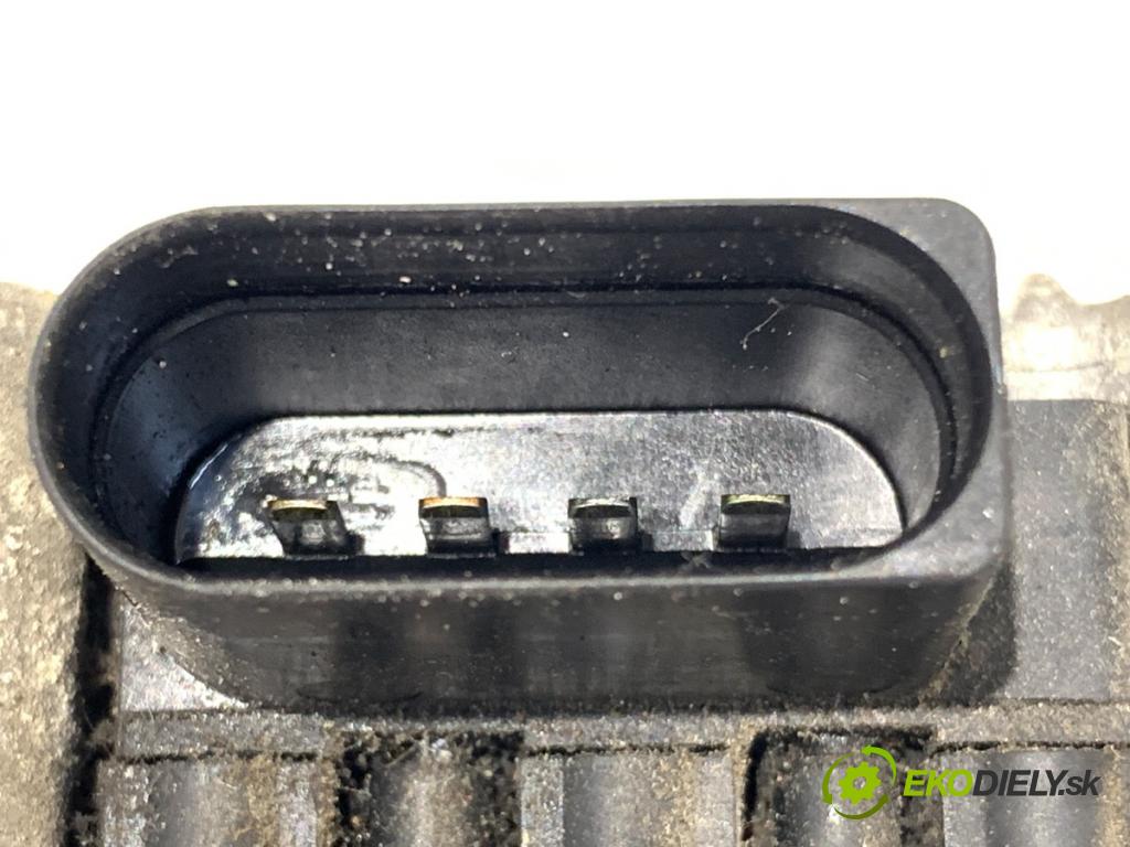 SEAT LEON I liftback 2001 77 kW 1.6 16 V 1598 Cievka zapaľovacia 032905106B (Zapaľovacia cievka)