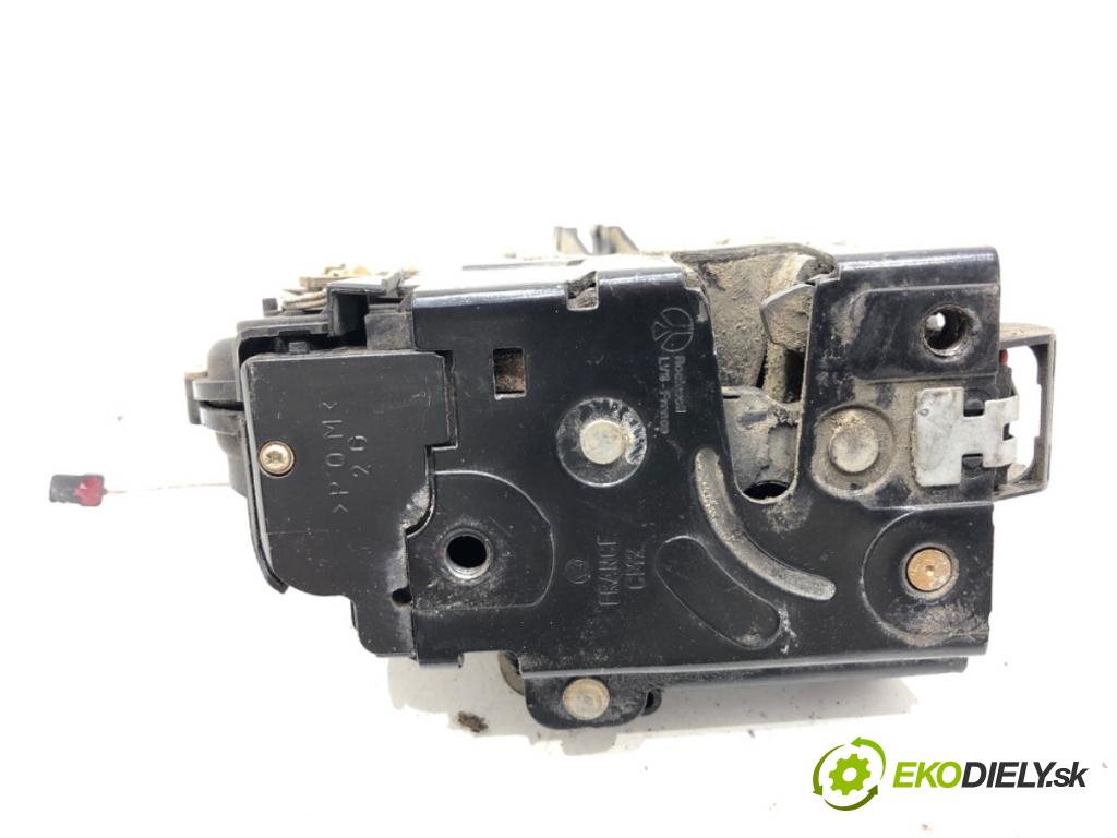 SKODA OCTAVIA I liftback 2000 85 kW 2.0 1984 zámok dveře levý přední část 