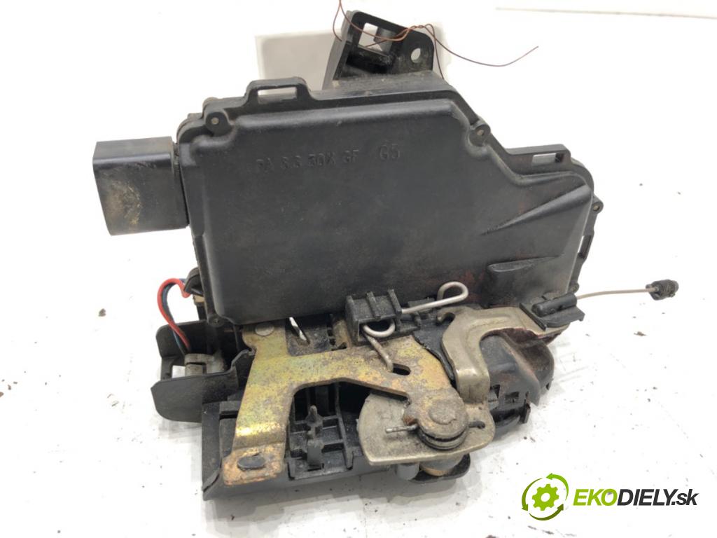 SKODA OCTAVIA I liftback 2000 85 kW 2.0 1984 zámok Dvere ľavy predný