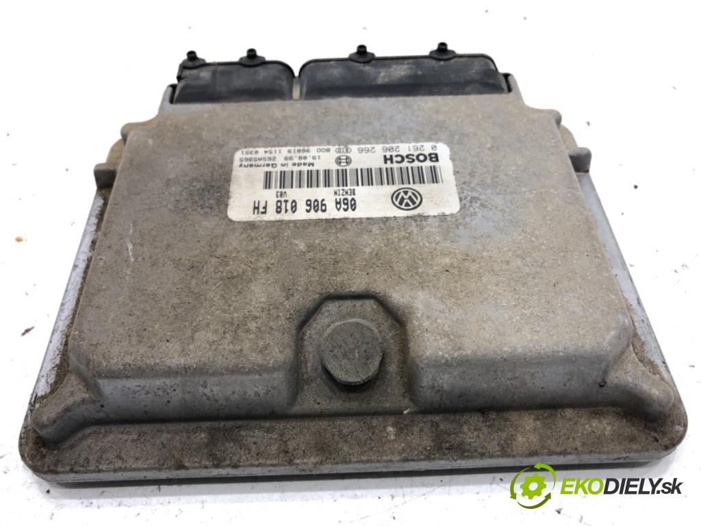 SKODA OCTAVIA I liftback 2000 85 kW 2.0 1984 riadiaca jednotka Motor 06A906018FH (Riadiaca jednotka)