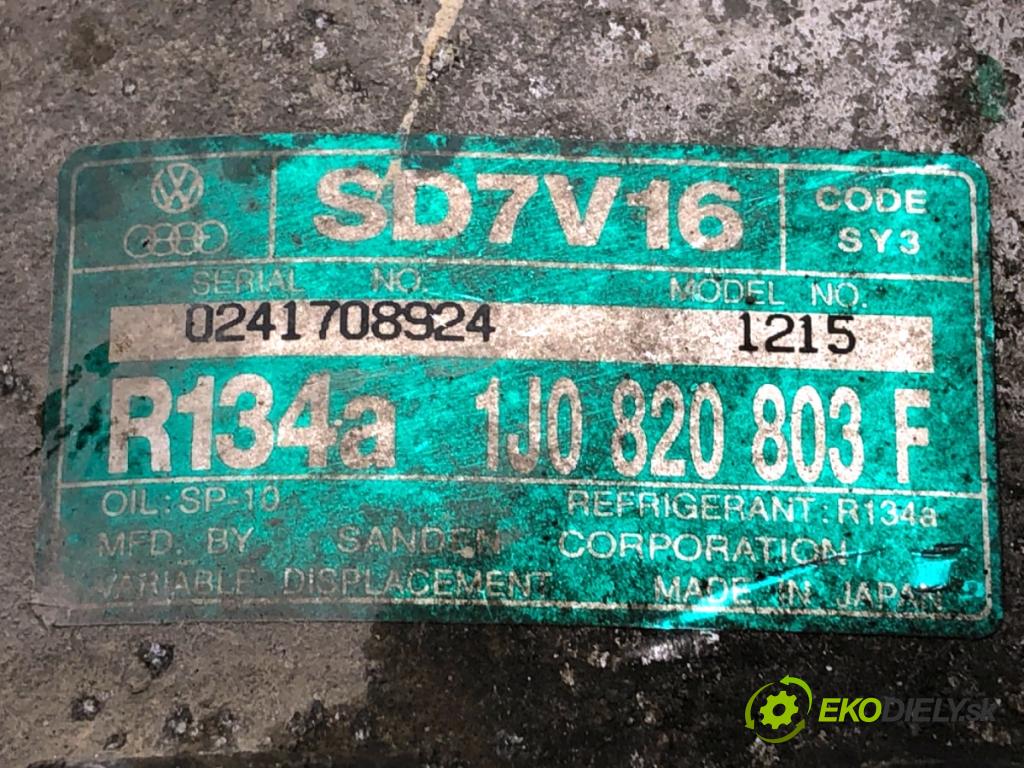 SKODA OCTAVIA I liftback 2000 85 kW 2.0 1984 Kompresor klimatizácie 1J0820803F (Kompresor klimatizácie)