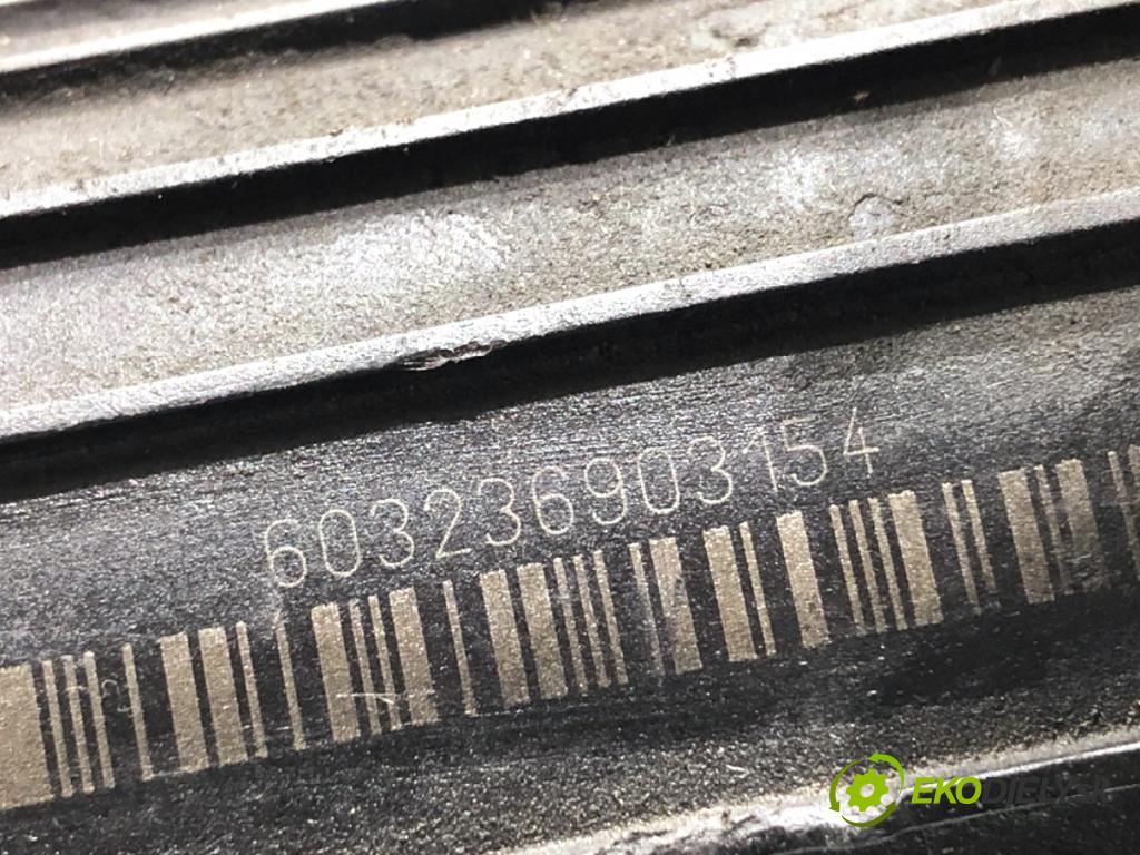 SKODA OCTAVIA I liftback 2000 85 kW 2.0 1984 pumpa vzduchu sekundárního 06A131333C (Topení, ventilace ostatní)