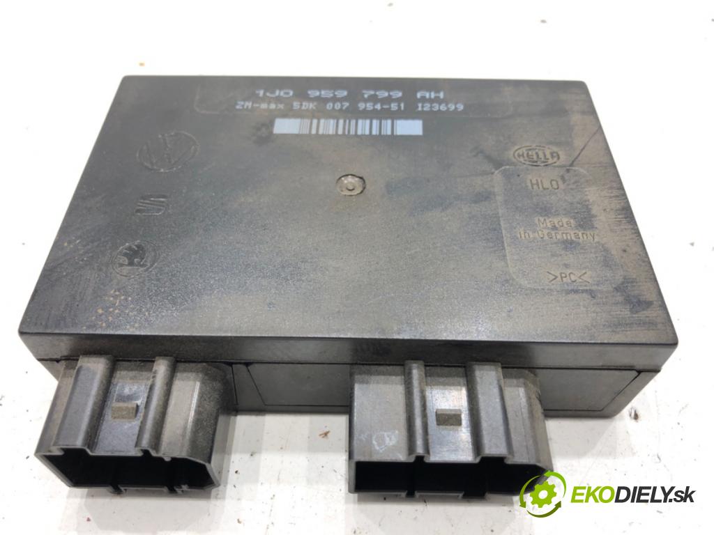 SKODA OCTAVIA I liftback 2000 85 kW 2.0 1984 Modul komfortu 1J0959799AH (Modul komfortu)