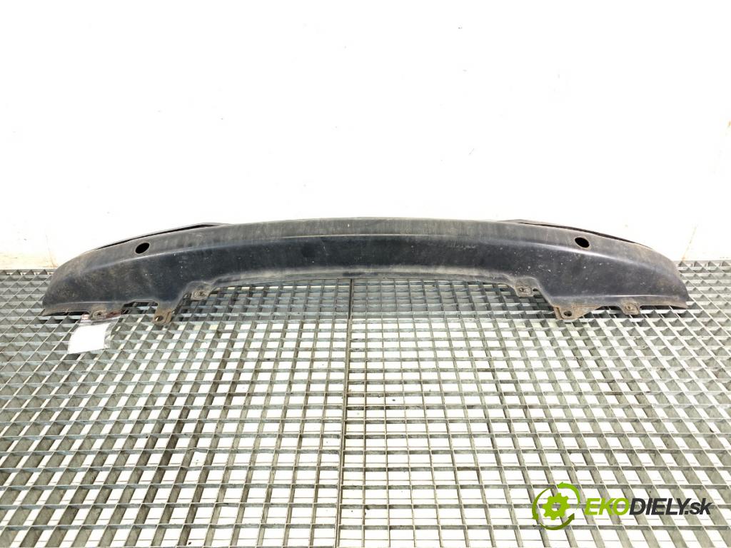 SKODA OCTAVIA I liftback 2000 85 kW 2.0 1984 výztuha nárazníka přední část  (Přední výztuha)