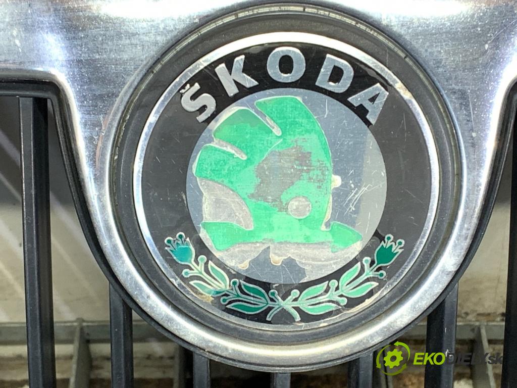 SKODA OCTAVIA I liftback 2000 85 kW 2.0 1984 mřížka maska 1U0853651 (Přední mřížka (maska chladiče))