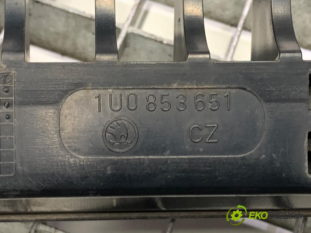 SKODA OCTAVIA I liftback 2000 85 kW 2.0 1984 mřížka maska 1U0853651 (Přední mřížka (maska chladiče))