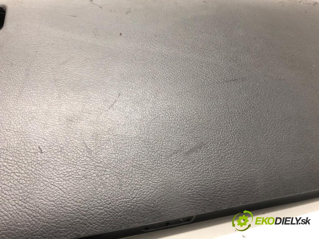 VW TOUAREG SUV 2006 165 kW 3.0 V6 TDI 2967 Priehradka, kastlík spolujazdca 7L6857101 (Priehradka (kastlík))