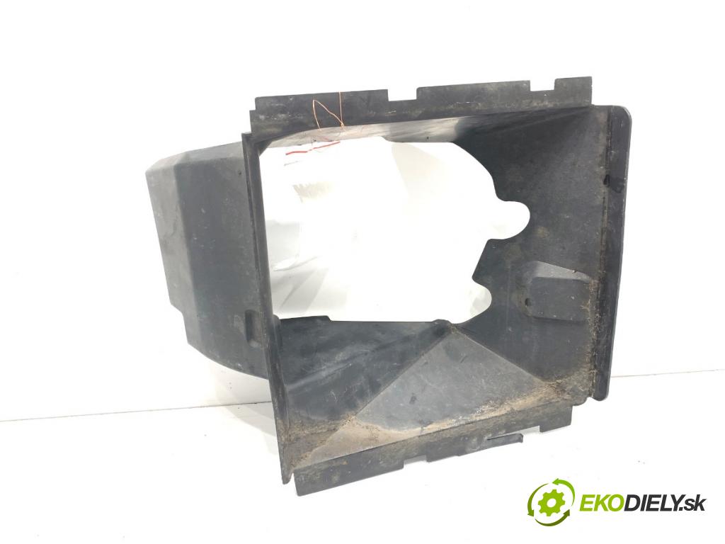 VW TOUAREG SUV 2006 165 kW 3.0 V6 TDI 2967 Volant vzduchu 7L6117336A