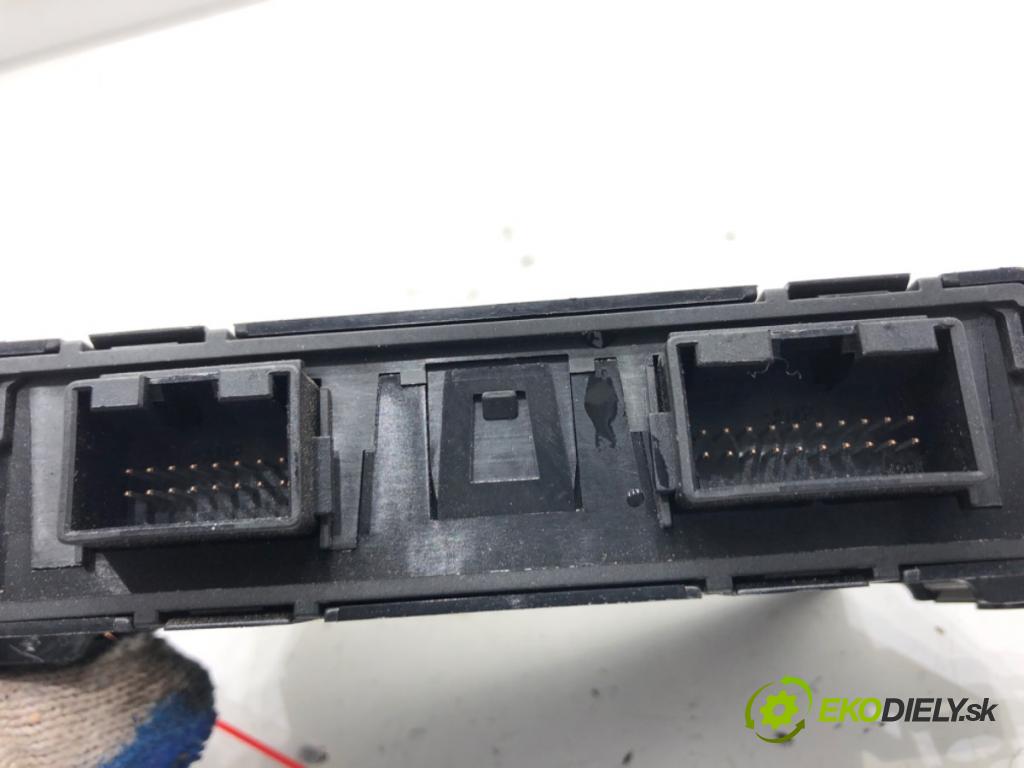 VW TOUAREG SUV 2006 165 kW 3.0 V6 TDI 2967 Modul PDC 7L0919283F (Riadiaca jednotka ostatné)