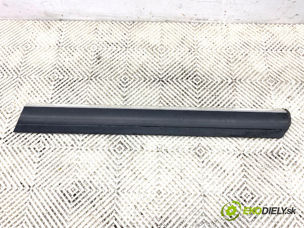 VW TOUAREG SUV 2006 165 kW 3.0 V6 TDI 2967 lišta dveře pravý přední část 7L6837788