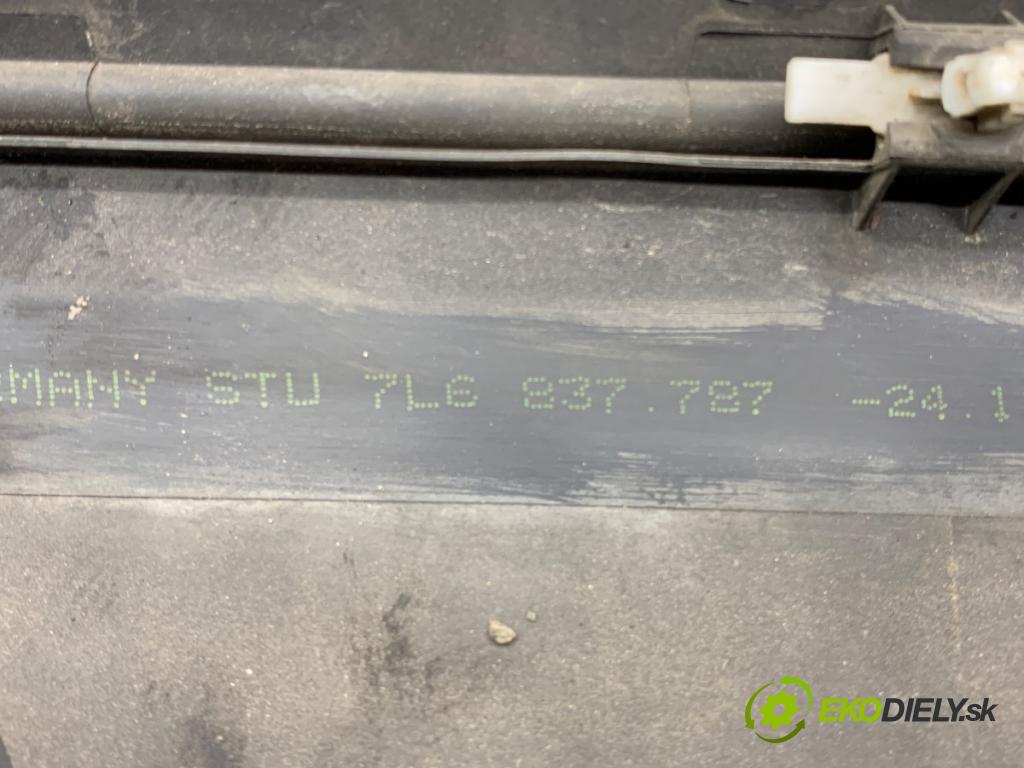 VW TOUAREG SUV 2006 165 kW 3.0 V6 TDI 2967 lišta dveře levý přední část 7L6837787