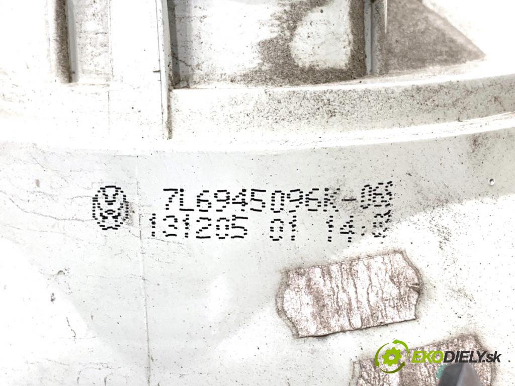 VW TOUAREG SUV 2006 165 kW 3.0 V6 TDI 2967 světlo pravý zadní část 7L6945096K