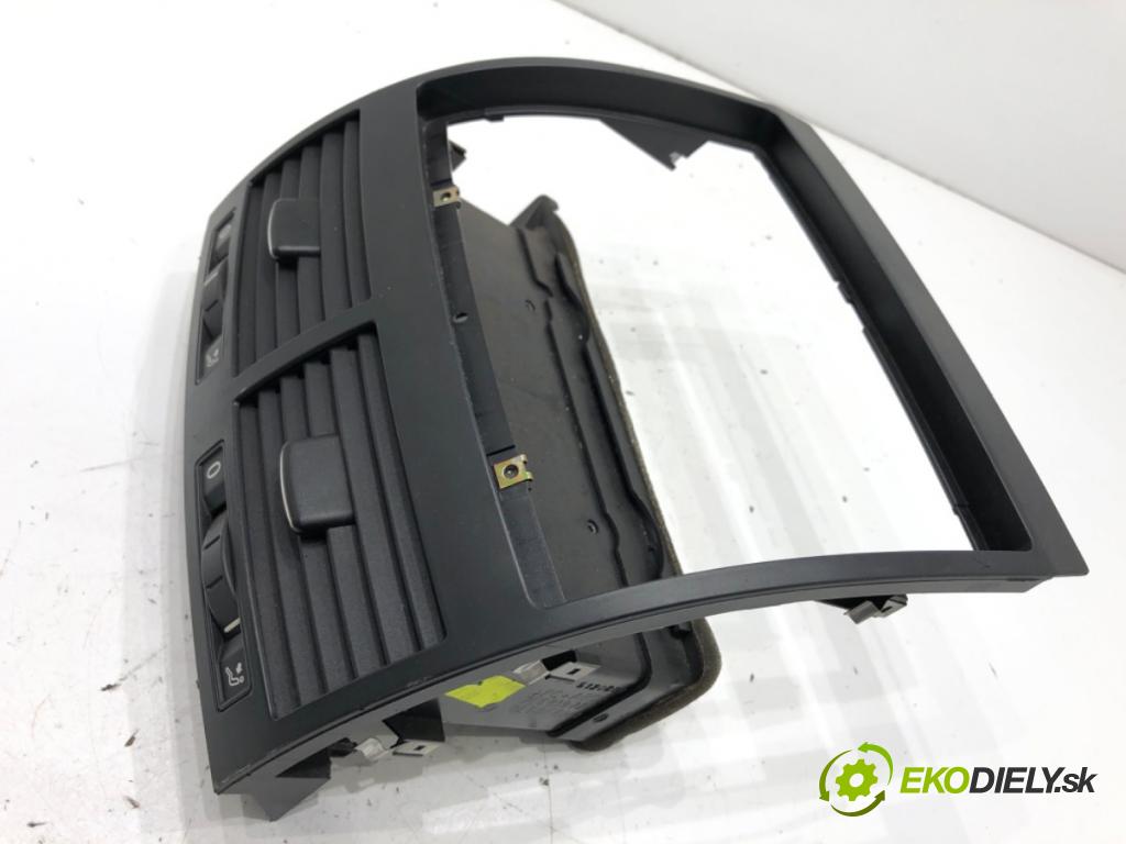 VW TOUAREG SUV 2006 165 kW 3.0 V6 TDI 2967 mří topení přední část 7L6819727
