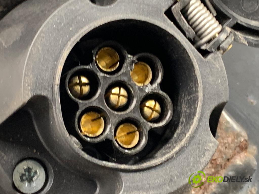 VW TOUAREG SUV 2006 165 kW 3.0 V6 TDI 2967 Hák tažné zařízení 7L6803921A (Tažné zařízení)