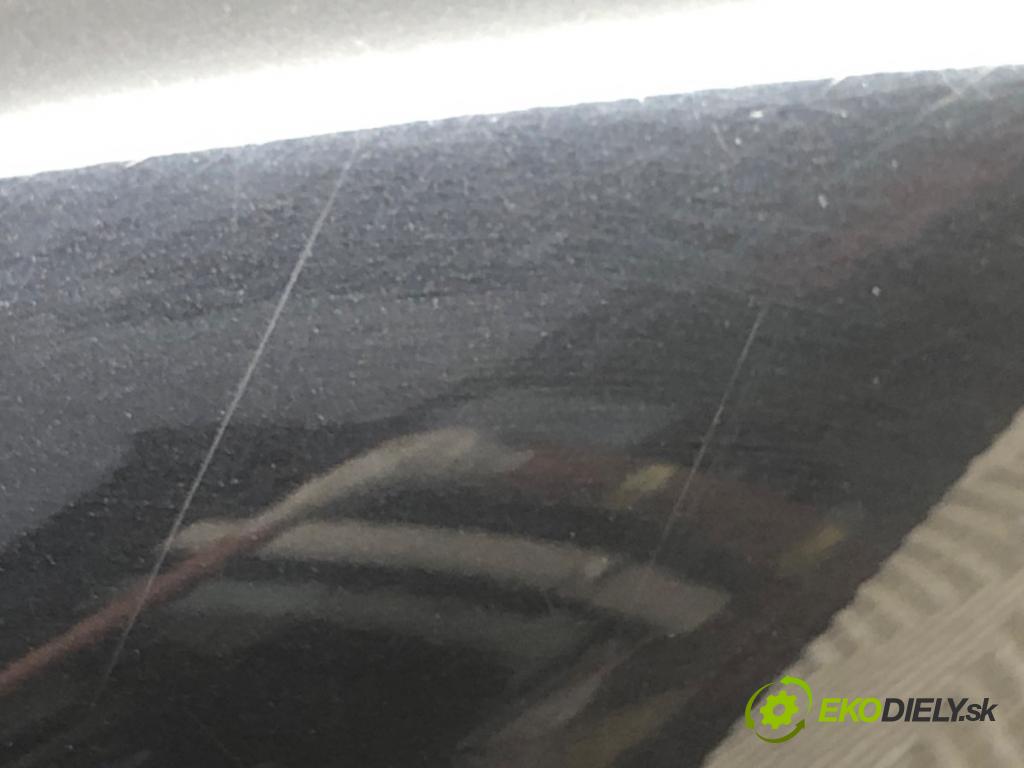VW TOUAREG SUV 2006 165 kW 3.0 V6 TDI 2967 blatník pravý přední část