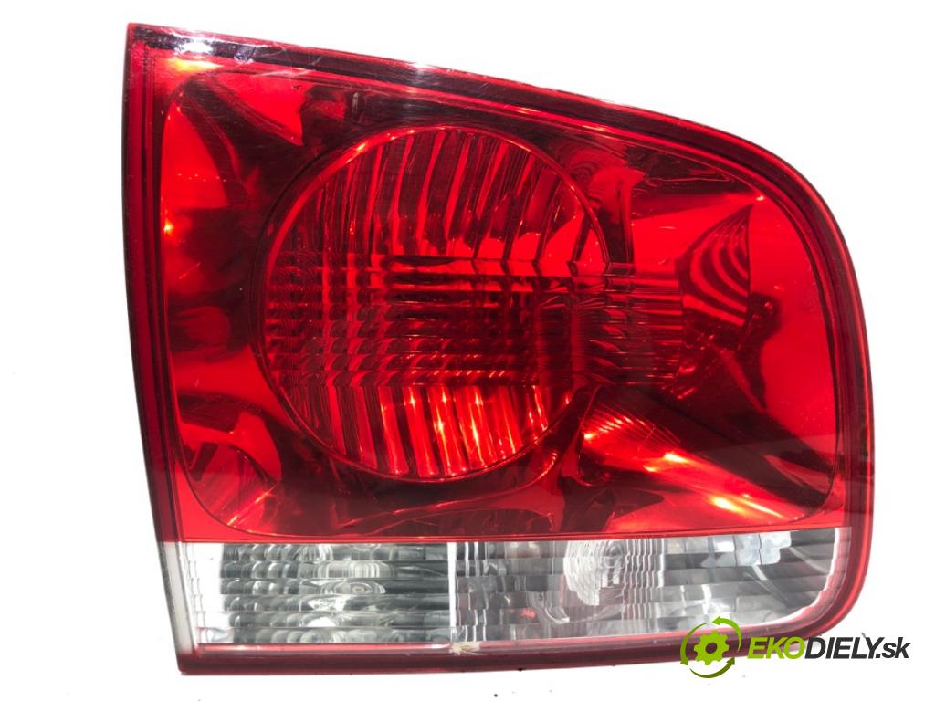 VW TOUAREG SUV 2006 165 kW 3.0 V6 TDI 2967 světlo zadní část levá strana vnitřní 7L6945093H (Klika dveří ostatní)