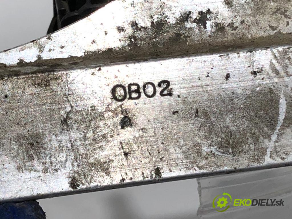 HONDA CR-V I SUV 2000 108 kW 2.0 16V 4WD (RD1, RD3) 1973 Lišta vstrekovacia  (Vstrekovacia lišta)