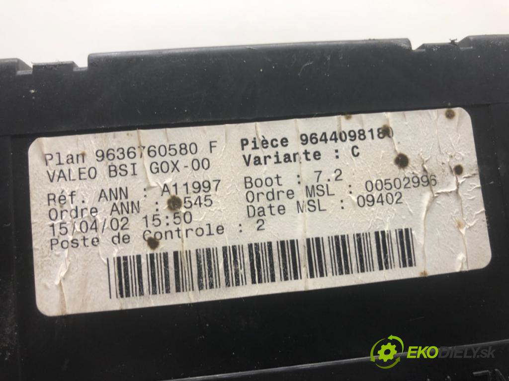 PEUGEOT 307 liftback 2002 80 kW 1.6 16V 1587 modul BSI 9636760580 (Pojistková skříňka)