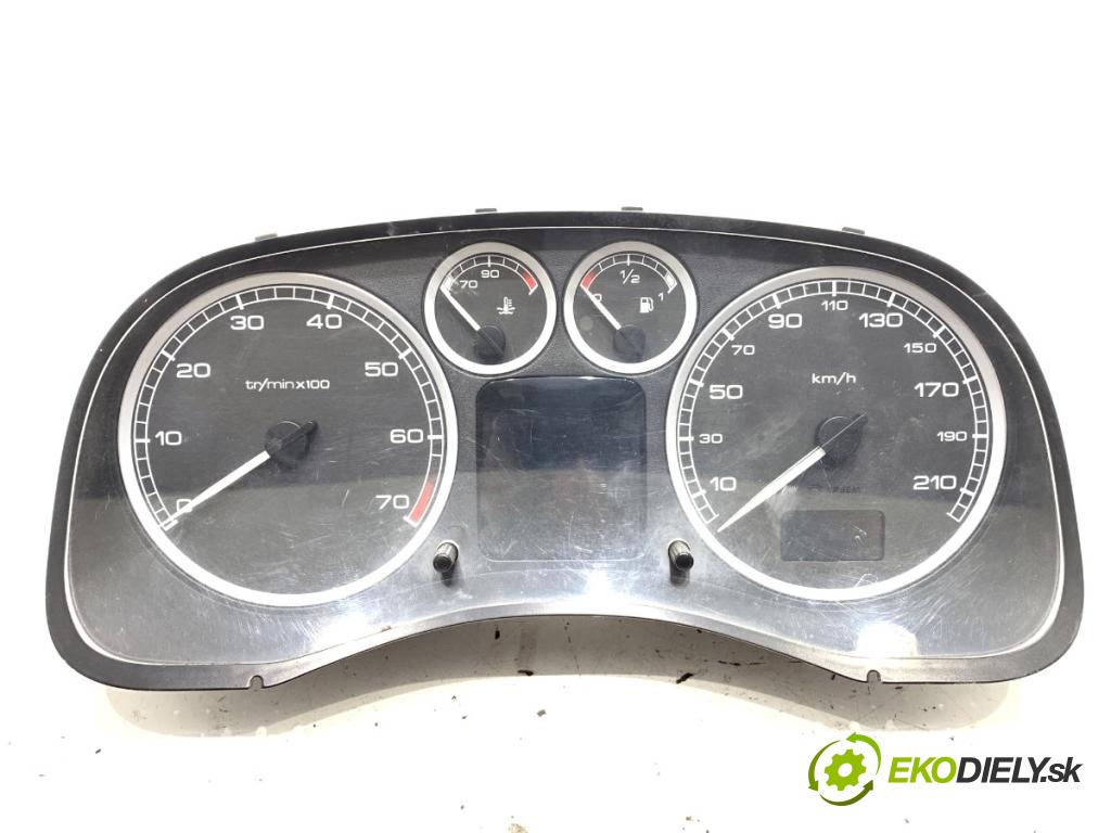 PEUGEOT 307 liftback 2002 80 kW 1.6 16V 1587 Prístrojovka P9645768480 (Prístrojová doska)