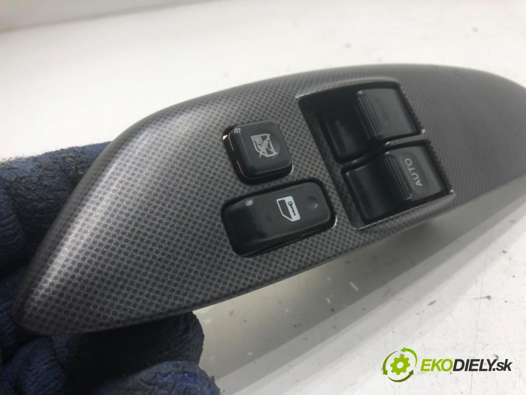 TOYOTA YARIS I liftback 2005 55 kW 1.4 D-4D (NLP10_) 1364 Prepínač okien  (Prepínacie páčky pod volantom)