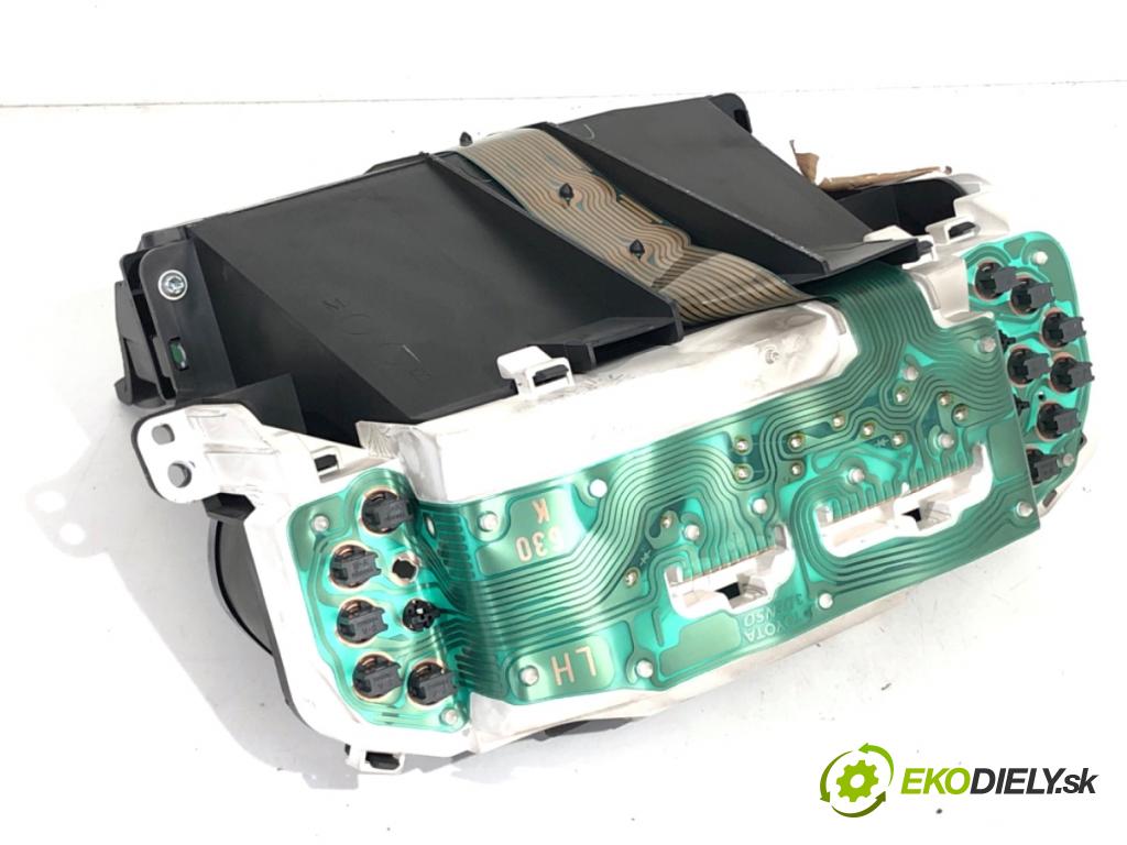 TOYOTA YARIS I liftback 2005 55 kW 1.4 D-4D (NLP10_) 1364 Prístrojovka 21655864-5 (Prístrojová doska)